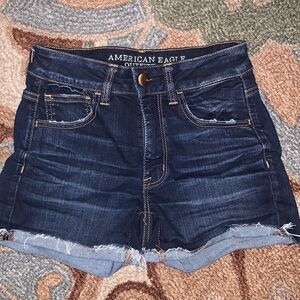 EUC WOMEN’S AMERICAN EAGLE SIZE 2 HI-RISE SHORTIE